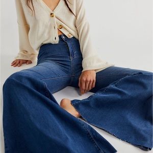 SOLD! Free People Just Float On Flares